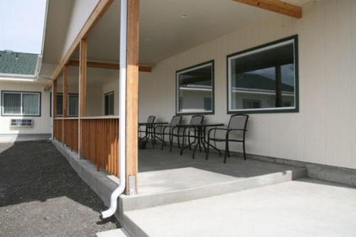 Ponderosa Motel image 10