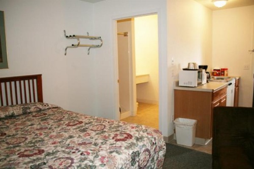 Ponderosa Motel image 17
